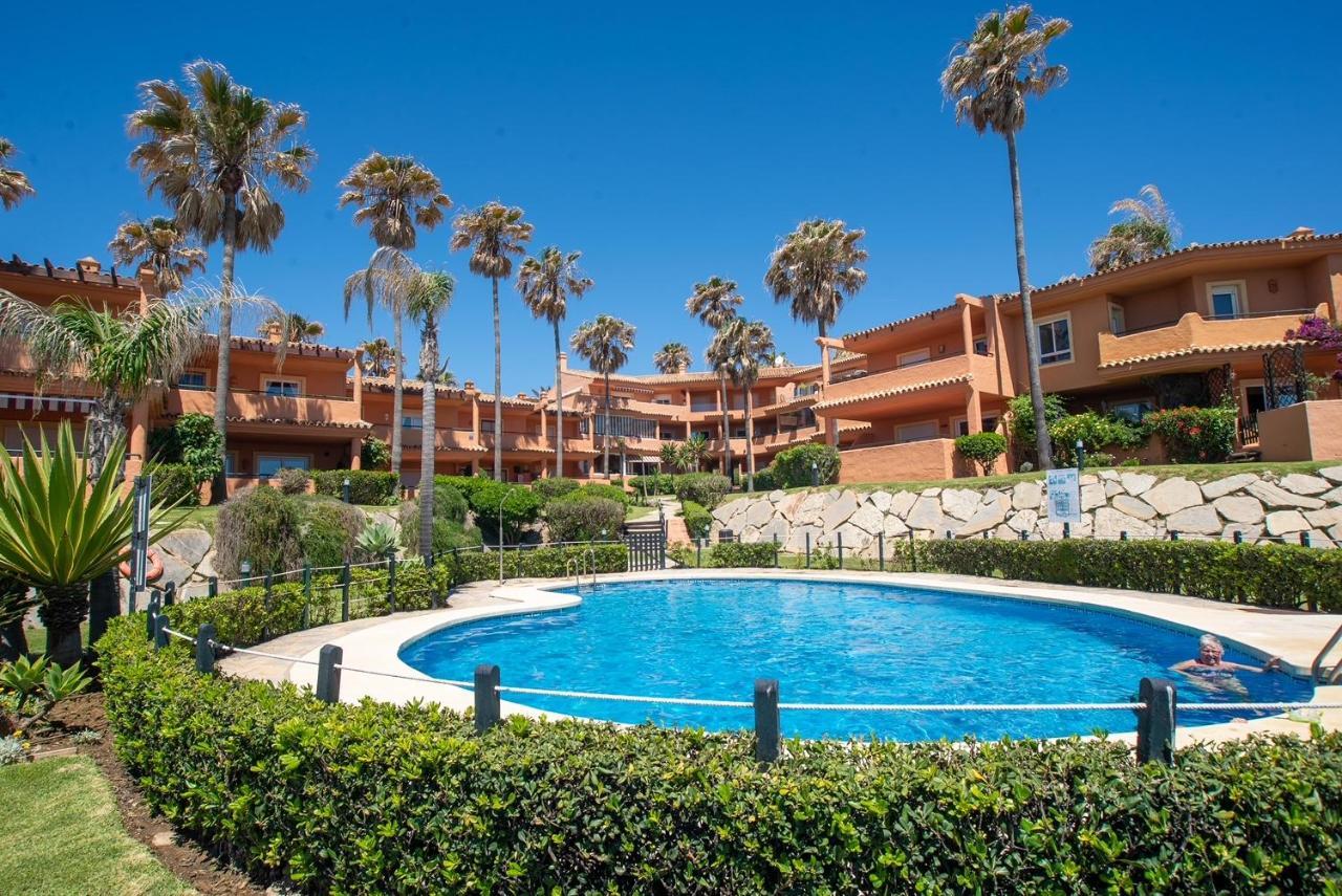 Fantastic Beachfront Apartment Εστεπόνα Εξωτερικό φωτογραφία