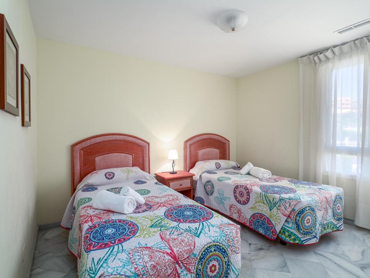 Fantastic Beachfront Apartment Εστεπόνα Εξωτερικό φωτογραφία