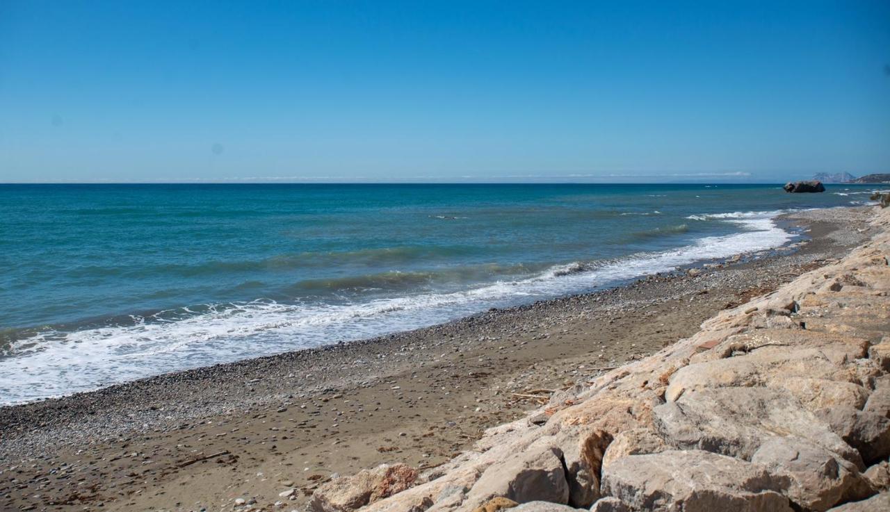 Fantastic Beachfront Apartment Εστεπόνα Εξωτερικό φωτογραφία