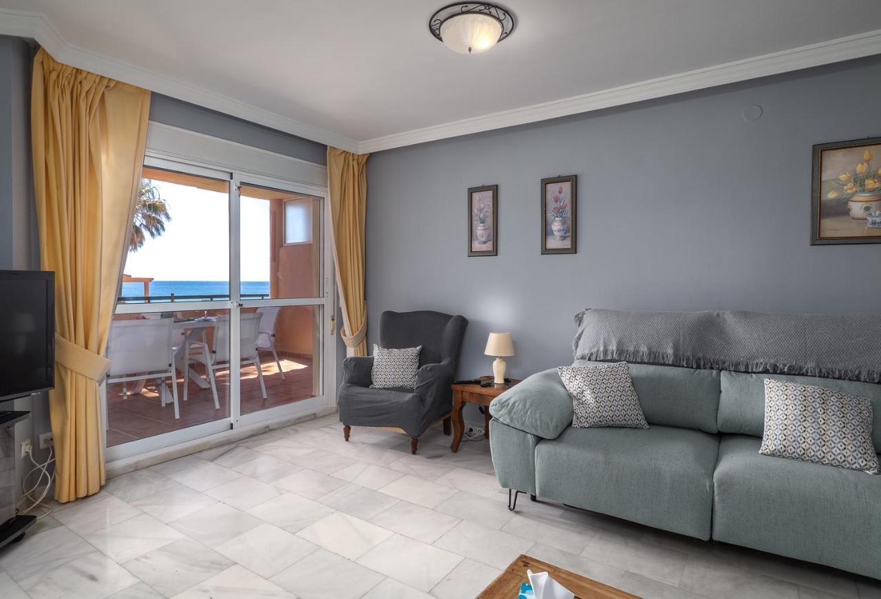 Fantastic Beachfront Apartment Εστεπόνα Εξωτερικό φωτογραφία